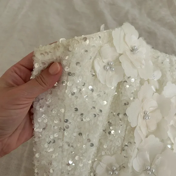 Helsi Strapless White Floral Dress - Picture 8 of 10